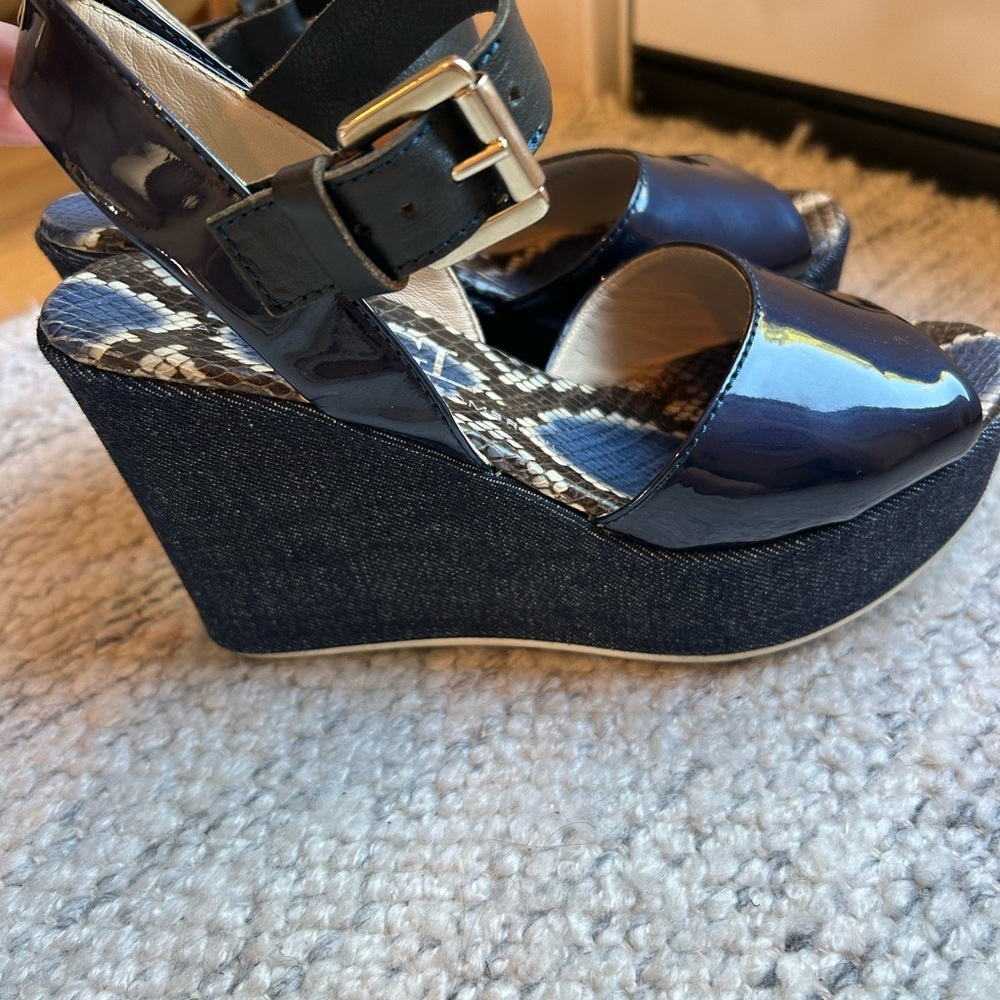AGL Women’s Snakeskin Leather Patent Navy Denim Ankle Strap Wedges Shoes - Picture 3 of 15